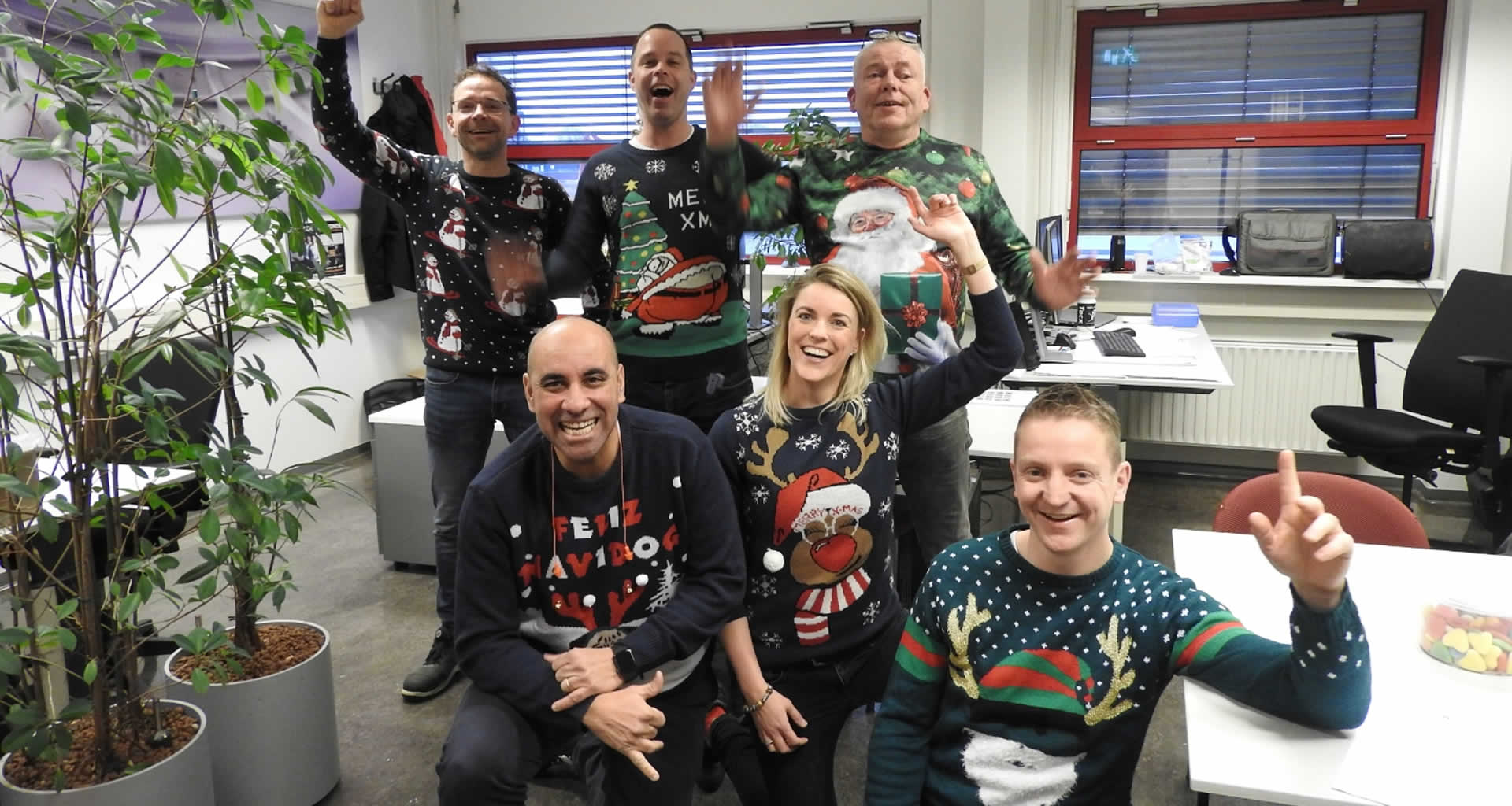 /content/dam/orbit/apollo-corporate/career/Ugly Christmas Sweater day.jpg